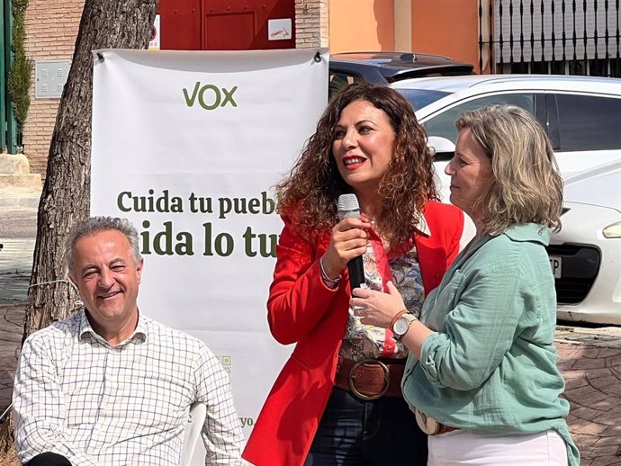 Presentación de la campaña 'Cuida lo tuyo' de Vox en Bormujos