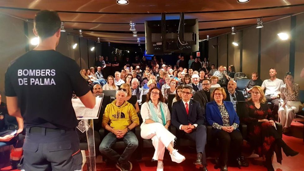 Bomberos de Palma celebra su Diada con un homenaje a los trabajadores del Servicio Contra Incendios jubilados