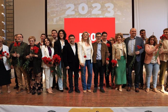 Acto de presentación de la candidatura de Lola Marín a la Alcaldía de Baeza (Jaén) en las elecciones del 28 de mayo de 2023, con la participación del ministro de la Presidencia, Félix Bolaños.