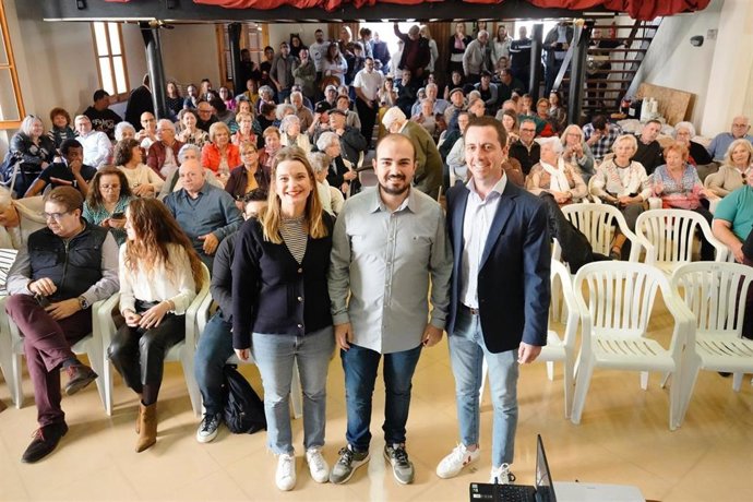 La presidenta del PP en Baleares, Marga Prohens, y el presidente regional, Lloren Galmés, presentan ante 150 personas a Biel Crespí como candidato en Consell