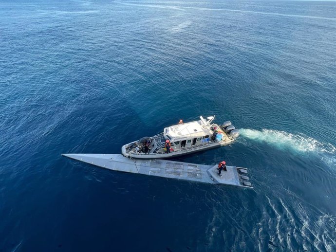 Submarino que transportaba más de 2,6 toneladas de droga en el Pacífico colombiano