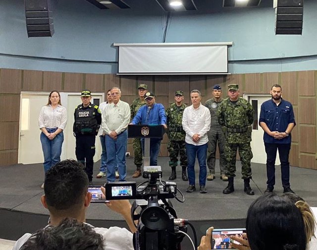 El presidente de Colombia, Gustavo Petro, anuncia el despiegue militar masivo de manera indefinida en Bajo Cauca