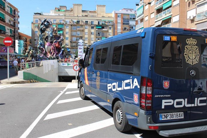 Nota De Prensa Y Fotografía De Recurso:" La Policía Nacional Despliega Un Dispositivo De Seguridad Para Las Fallas 2023"