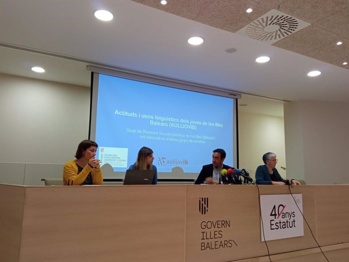 Presentación del informe Actitudes y usos lingüísticos de los jóvenes de Baleares..