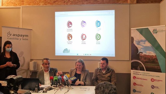 La consejera de Familia presenta la 'Oficina de Accesibilidad Universal' de Aspaym.