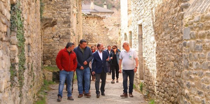 El presidente de Aragón, Javier Lambán, ha visitado Janóvas