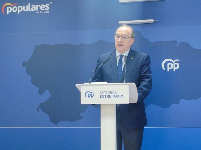 El portavoz de campaña del PP de Asturias, José Cuervas-Mons