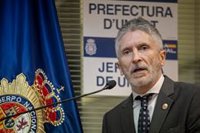 Marlaska niega retrasos por falta de policías en el aeropuerto de Barajas de Madrid