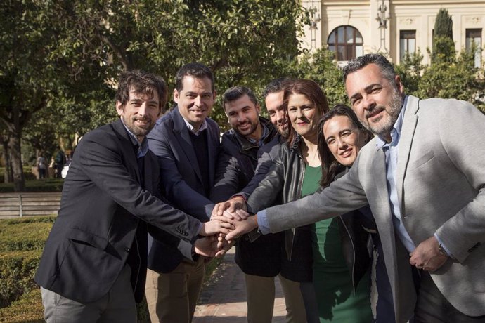Adrián Vázquez, Alejandro Carballo, José María Real, Manuel Virlán, Noelia Losada, María Jesús Palacios y Andrés Reche en una foto de archivo