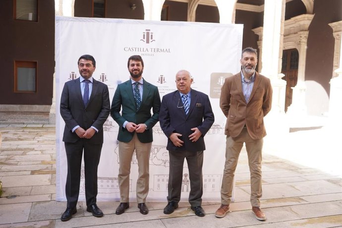 García-Gallardo defiende la colaboración público-privada para impulsar el ámbito cultural y turístico .