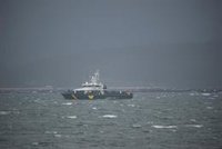 El operativo para reflotar el 'narcosubmarino' de Vilaxoán, de unos 15 metros, se hará "lo antes posible"