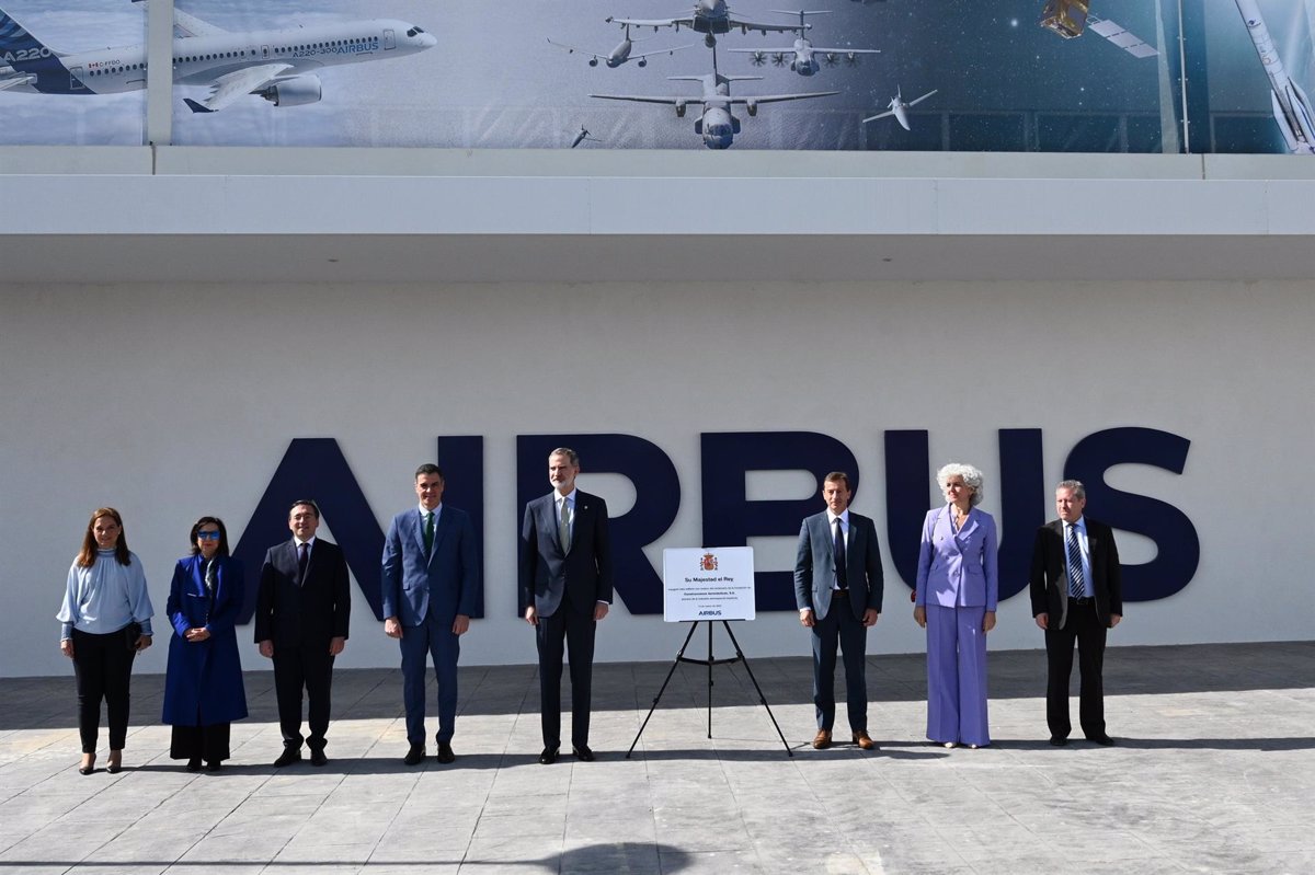 Airbus célèbre le centenaire de l’Espagne et l’inauguration de nouvelles installations spatiales avec le roi et Pedro Sánchez