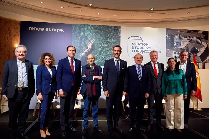 II Foro de Aviación y Turismo, organizado por el eurodiputado de Ciudadanos, José Ramón Bauzá.