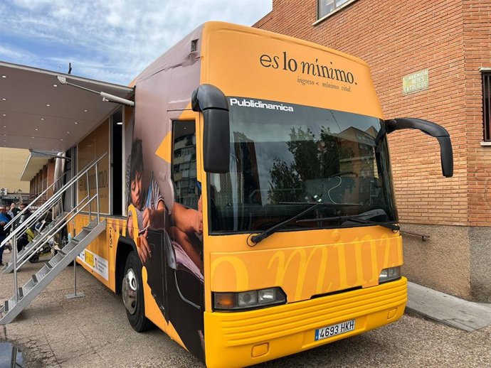 Archivo - Autobús Informativo Del Ingreso Mínimo Vital.