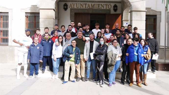 Entrega de diplomas al alumnado de Tseas en el Ayuntamiento de Adra (Almería).