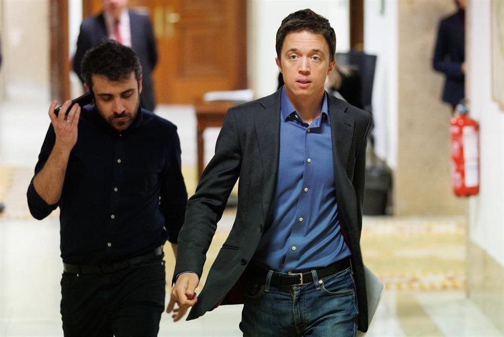 El líder de Más País, Iñigo Errejón, a su llegada a una reunión de la Junta de Portavoces, en el Congreso de los Diputados, a 7 de marzo de 2023, en Madrid (España).