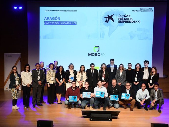 Finalistas y jurado de la edición número 16 de los Premios EmprendeXXI en Aragón.