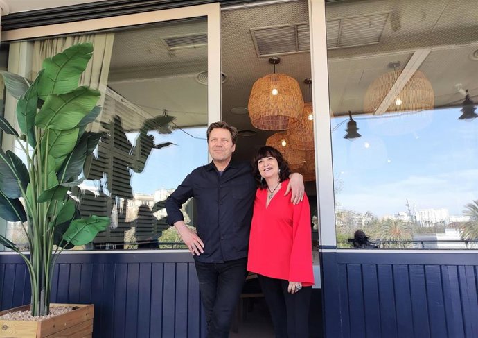 Los escritores y periodistas Rosa Montero y Olivier Truc