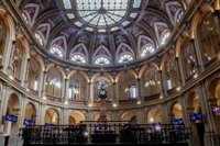 Economía/Bolsa.- El Ibex 35 recupera la calma y amanece plano, aferrado a los 8.900 puntos