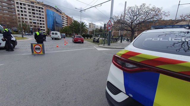 Archivo - Control de la Policía Local de Jaén.