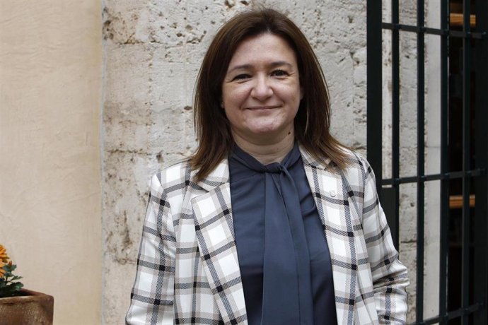 Archivo - La consellera de Presidencia, Función Pública e Igualdad, Mercedes Garrido. Archivo.