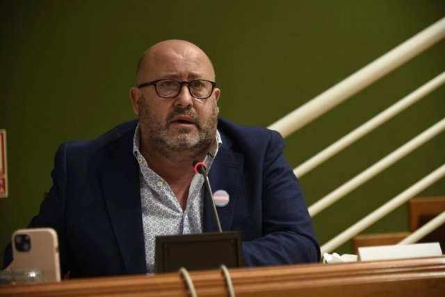 Archivo - El teniente de alcalde y concejal de Comercio y Fomento en Torremolinos, David Obadía, en una imagen de archivo