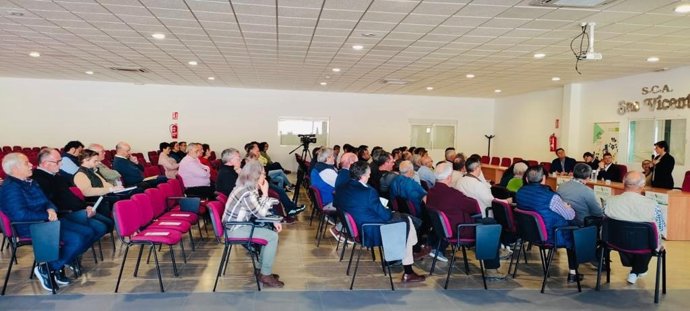 Soledad Aranda interviene en la jornada.