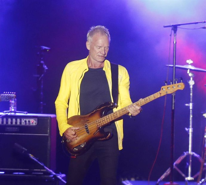 Archivo - El cantante de rock británico, Sting durante su concierto en Vigo en agosto de 2022.