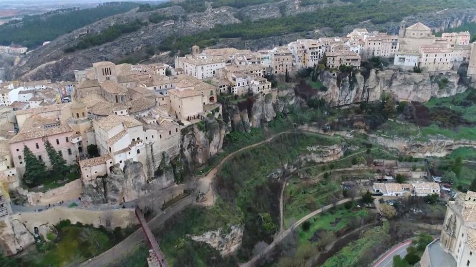 Archivo - Vista aérea de Cuenca.