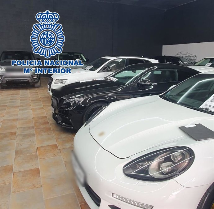 Nota De Prensa: "La Policía Nacional Ha Detenido A Dos Personas Que Alteraban El Kilometraje De Vehículos De Alta Gama Para Venderlos Como Vehículos De Ocasión"