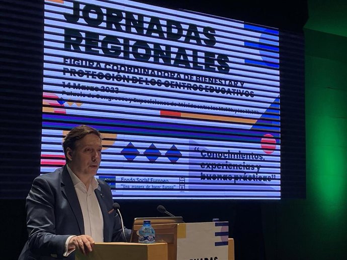 El secretario general de Educación, Francisco Javier Amaya, en las jornadas sobre bienestar en los centros educativos.