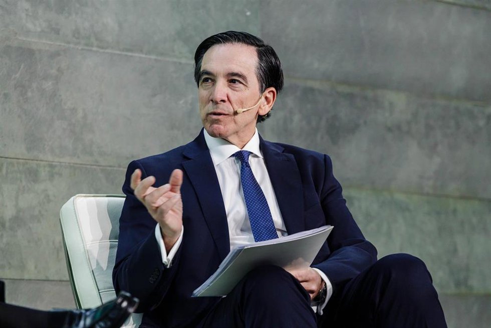 El presidente de Inverco, Ángel Martínez Aldama, interviene en la mesa redonda: 'Inversión sostenible', durante el encuentro Finresp 2023, en el Auditorio Rafael del Pino, a 1 de marzo de 2023, en Madrid (España). El encuentro se enmarca bajo el título,