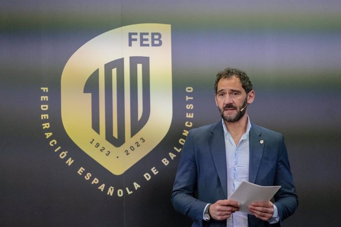 El presidente de la Federación Española de Baloncesto (FEB), Jorge Garbajosa, en la presentación de los actos por el centenario del organismo en el Museo FEB en Alcobendas (Madrid).