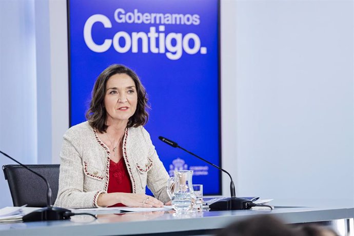 La ministra de Industria, Comercio y Turismo, Reyes Maroto, comparece tras el Consejo de Ministros en Moncloa, a 14 de marzo de 2023, en Madrid (España). 