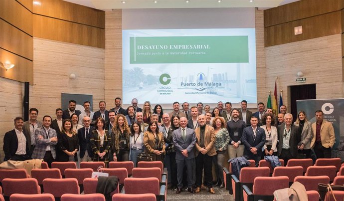 Encuentro informativo sobre el crecimiento y exponencial del puerto de Málaga