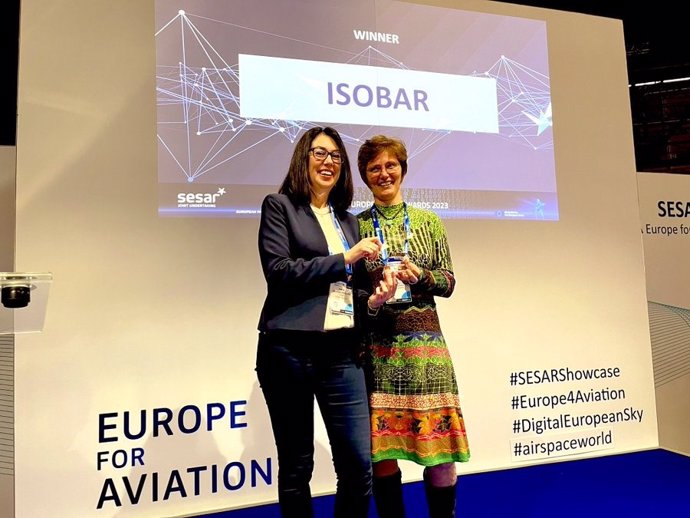 Una filial de Enaire premiada por un proyecto de inteligencia artificial que mejora el tráfico aéreo