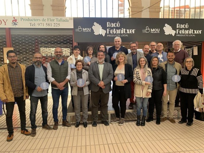 Doce comercios reciben una placa que los distinguen dentro del programa Emblemáticos Balears.