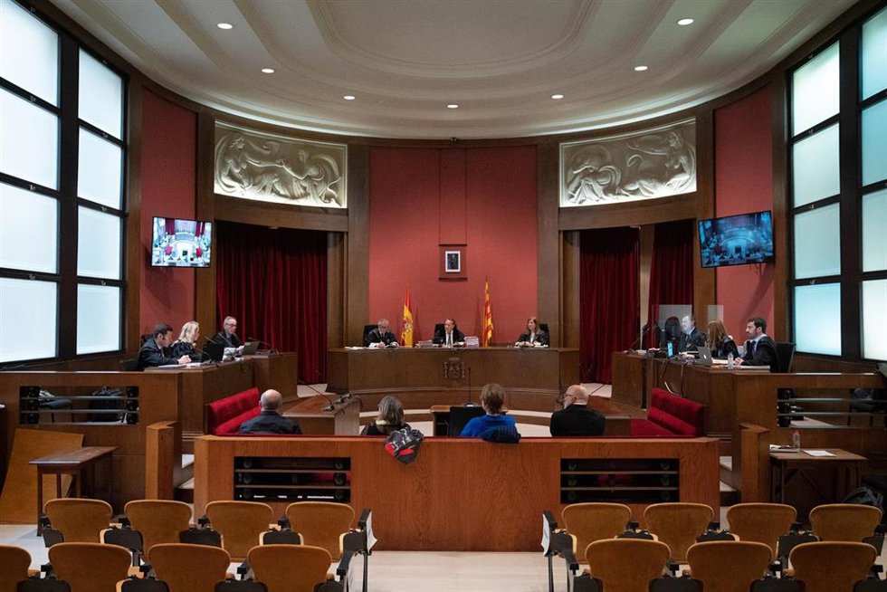 Juicio del Tribunal Superior de Justicia de Cataluña por desobediencia durante el proceso soberanista del 1-O a los miembros de la Mesa del Parlamento de Cataluña en la XI Legislatura, a 14 de marzo de 2023, en Barcelona, Catalunya (España).