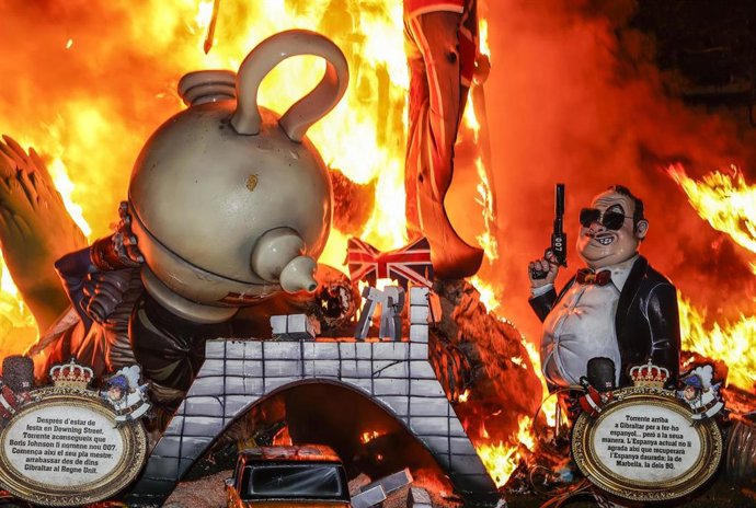 Archivo - Imagen de la crem de las Fallas