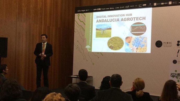 Archivo - Ricardo Domínguez Presenta 'Andalucía Agrotech-Digital Innovation Hub'. Imagen de archivo.