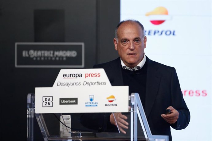 Archivo - El presidente de LaLiga, Javier Tebas, interviene en un Desayuno Deportivo de Europa Press en mayo de 2021.