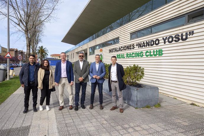 Presentación del proyecto de construcción de graderíos en dos campos de las instalaciones Nando Yosu de La Albericia