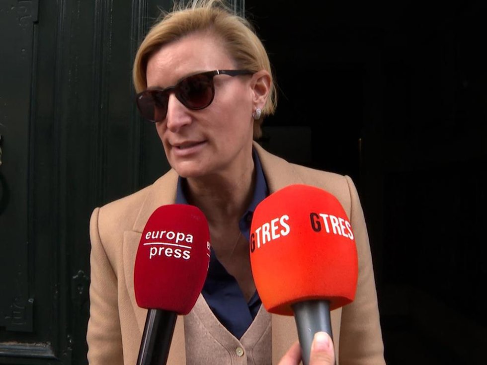 MARÍA ZURITA VUELVE A CASA Y HABLA SOBRE LA VUELTA EL REY JUAN CARLOS A ESPAÑA