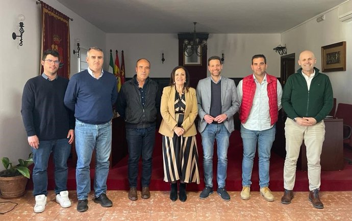 Reunión con regantes de Torreperogil