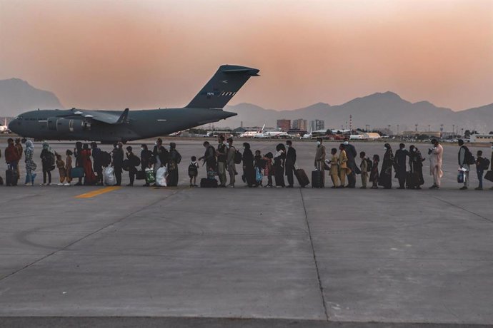 Archivo - Evacuaciones en el Aeropuerto de Kabul, agosto 2021