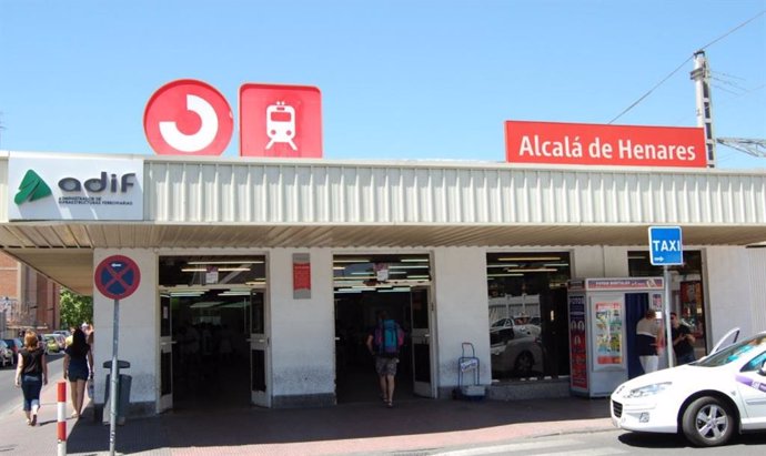 Archivo - Estación de Cercanías de Alcalá de Henares.