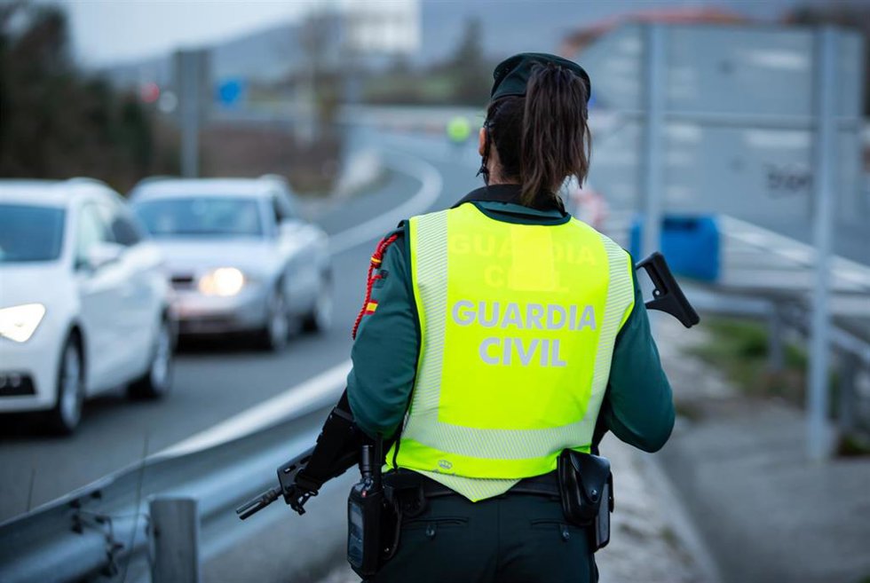 Archivo - Control de la Guardia Civil