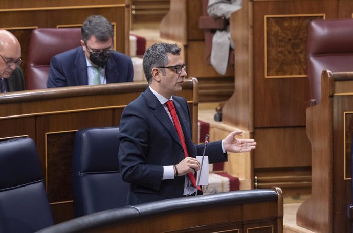 Archivo - El ministro de la Presidencia, Félix Bolaños, interviene en una sesión plenaria, en el Congreso de los Diputados, a 27 de abril de 2022, en Madrid (España). El pleno está marcado por las explicaciones del Gobierno sobre el espionaje a político