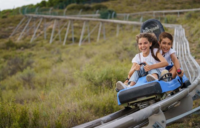 Sendaviva celebra su 20 aniversario con el regreso del 'Bobsleigh' y 'La Gran Tirolina'
