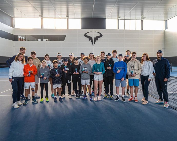 Archivo - Foto de los jóvenes tenistas ucranianos en la Rafa Nadal Academy by Movistar